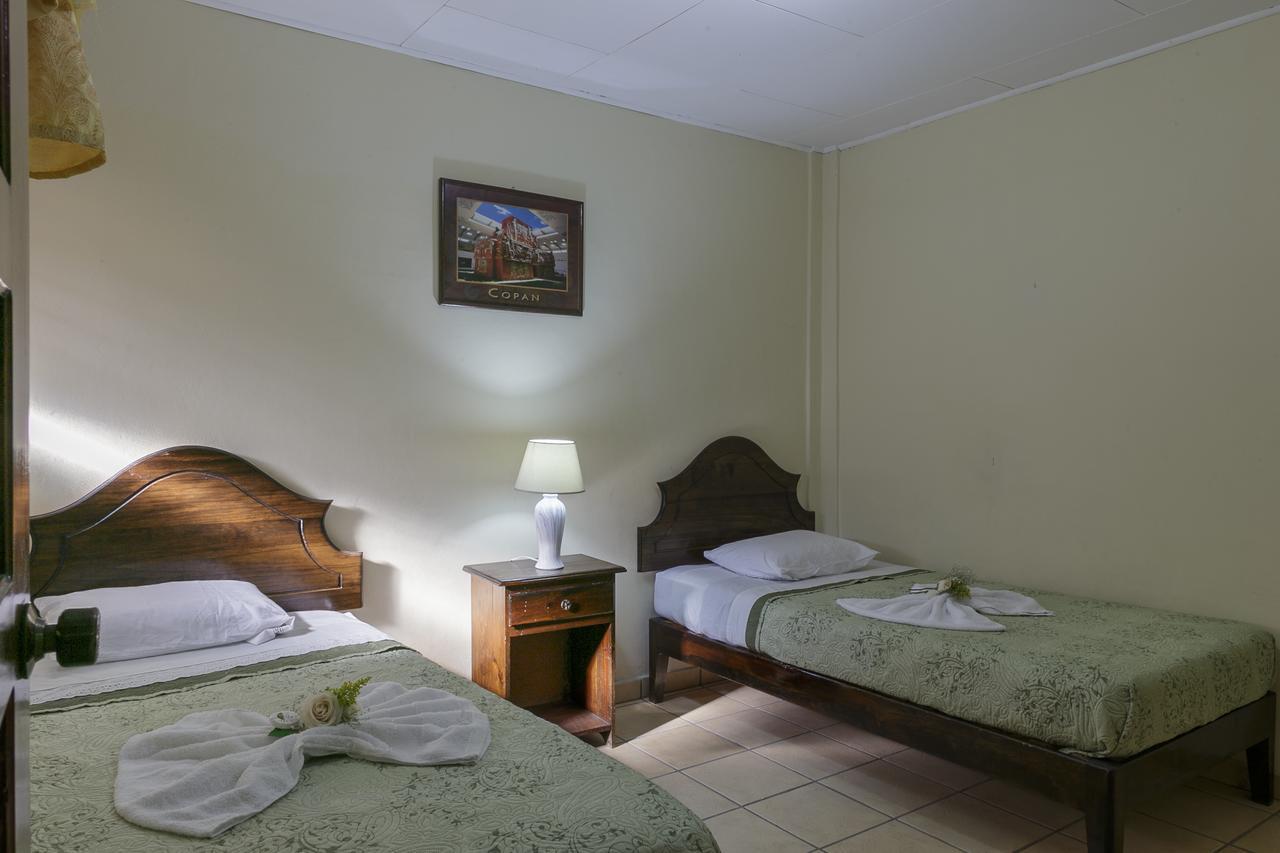 Berakah B&B- Central Park Copan ภายนอก รูปภาพ